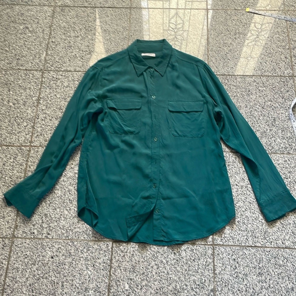 Equipment Signature Button Down M